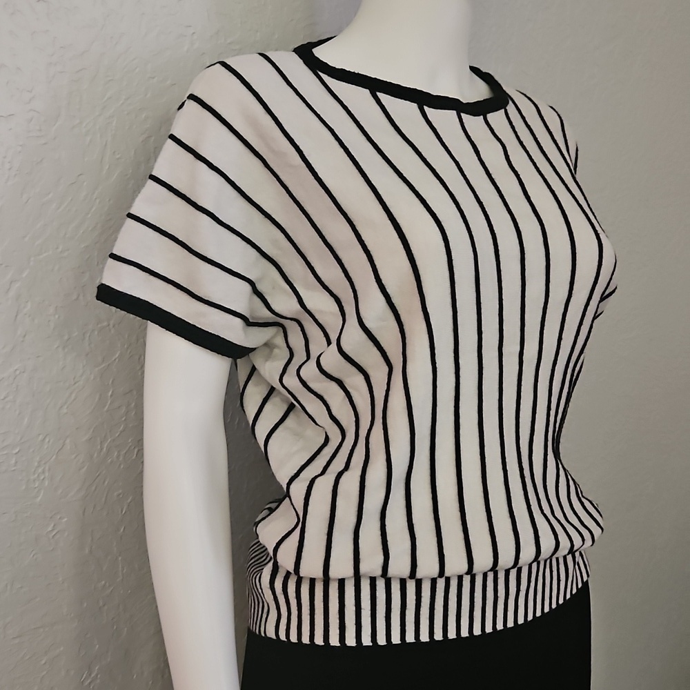 PHILOSOPHY Vertical Striped Black and White Blouson Short Sleeve Sweater Top - Picture 4 of 8